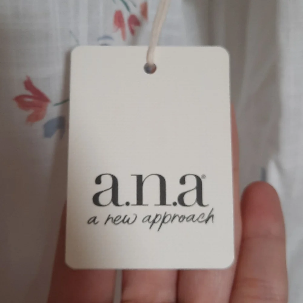 A.N.A women's top size XS New with tags - Picture 2 of 6